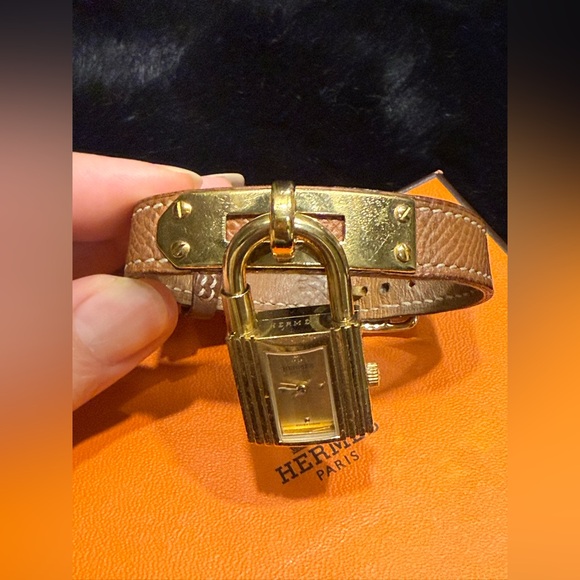 🎀Authentic Hermes Kelly watch🎀 - Picture 4 of 14